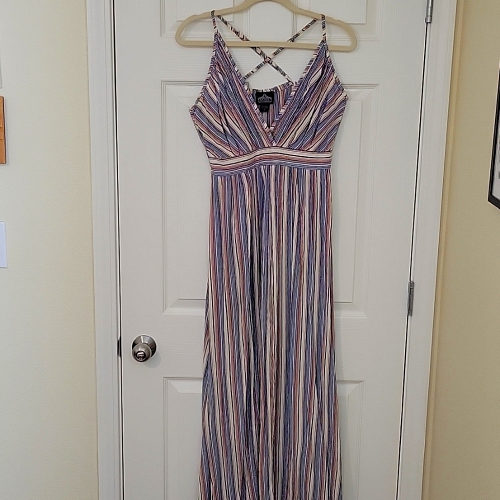 Angie sz M maxi dress